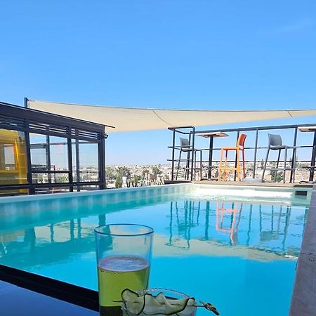 Alt Urbana Hotel Леон Екстериор снимка