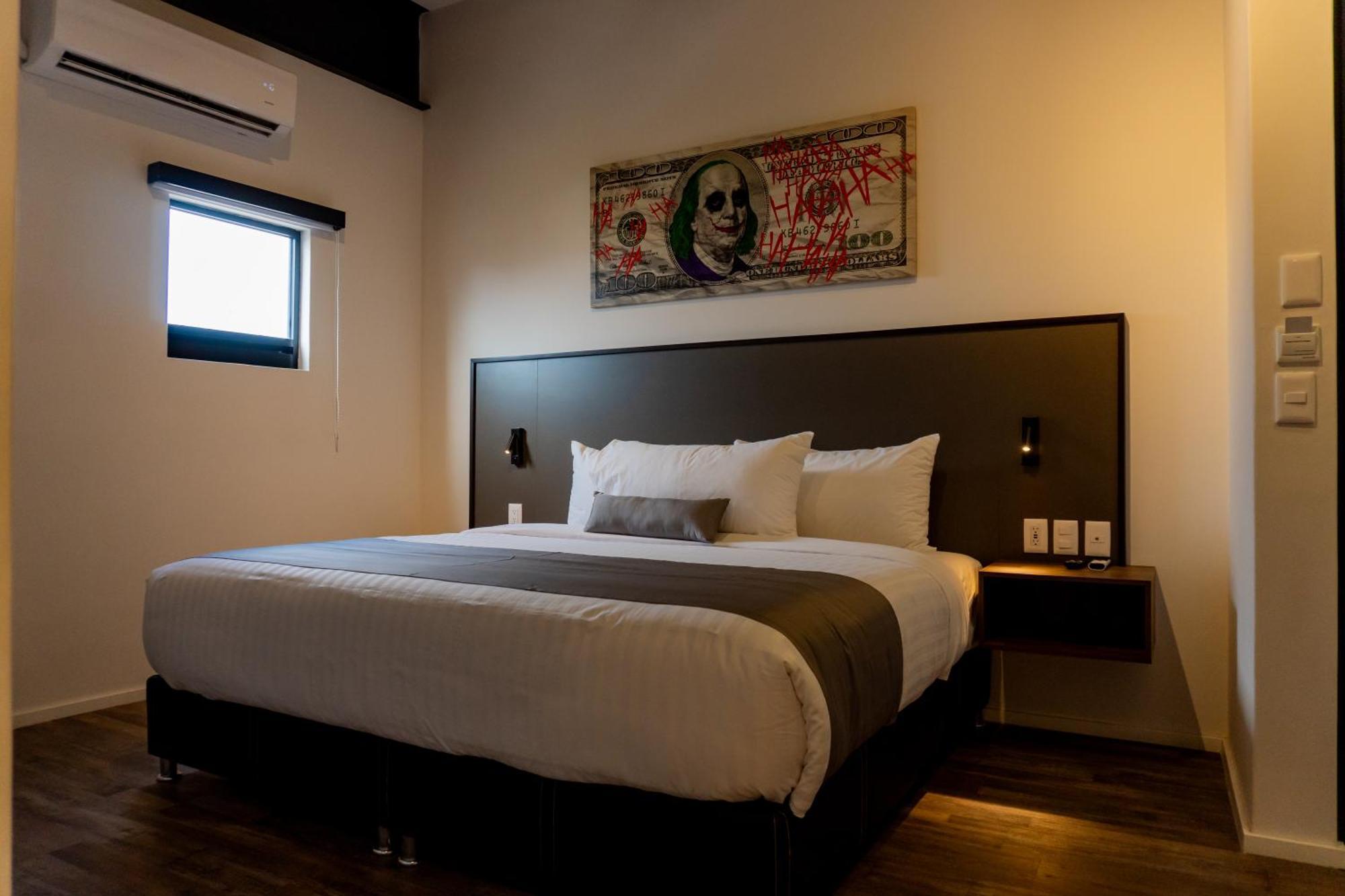 Alt Urbana Hotel Леон Екстериор снимка