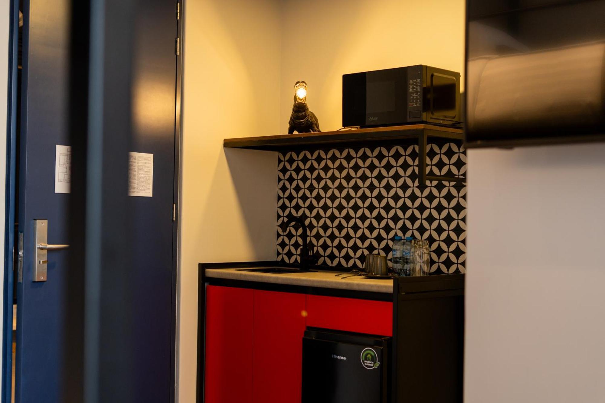 Alt Urbana Hotel Леон Екстериор снимка